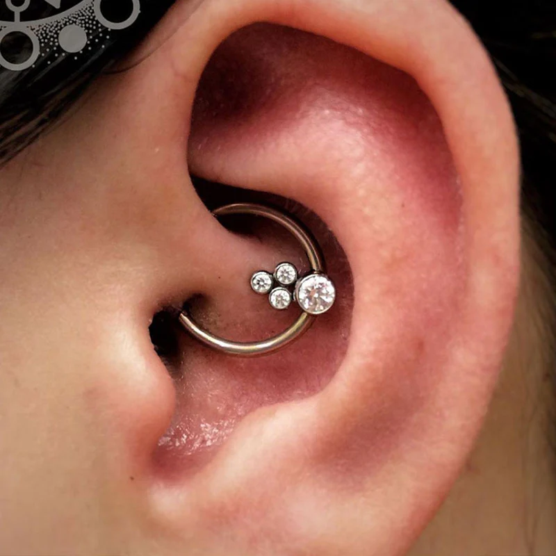 Daith Piercing 18y+ in Mississauga + Excluding Jewelry - Image 4