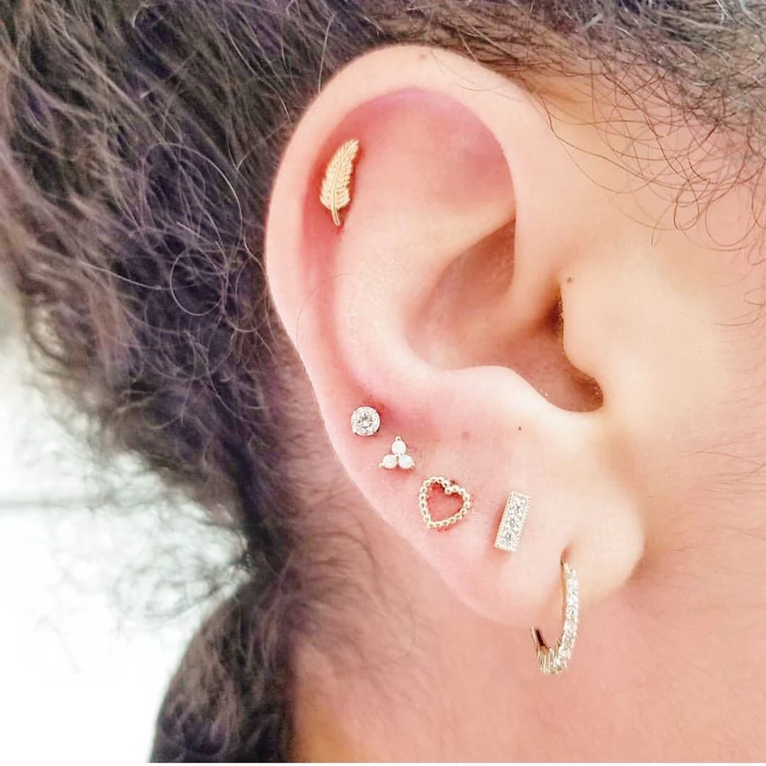 Swarovski 3 Gem Millgrain Bar in 14k Gold by Junipurr - Image 4